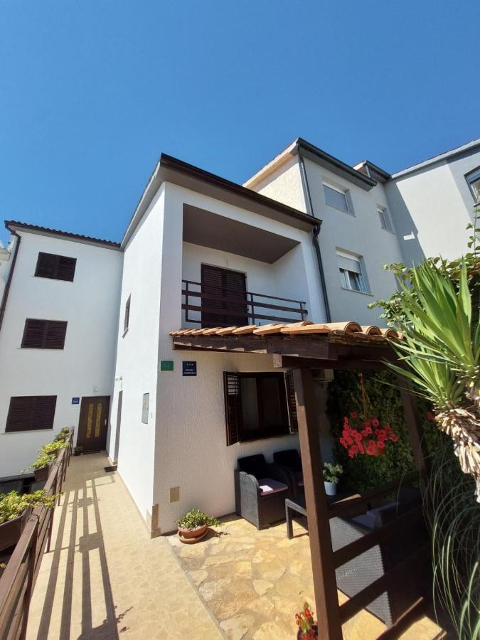 The Big Smile Apartments Pula Exterior foto