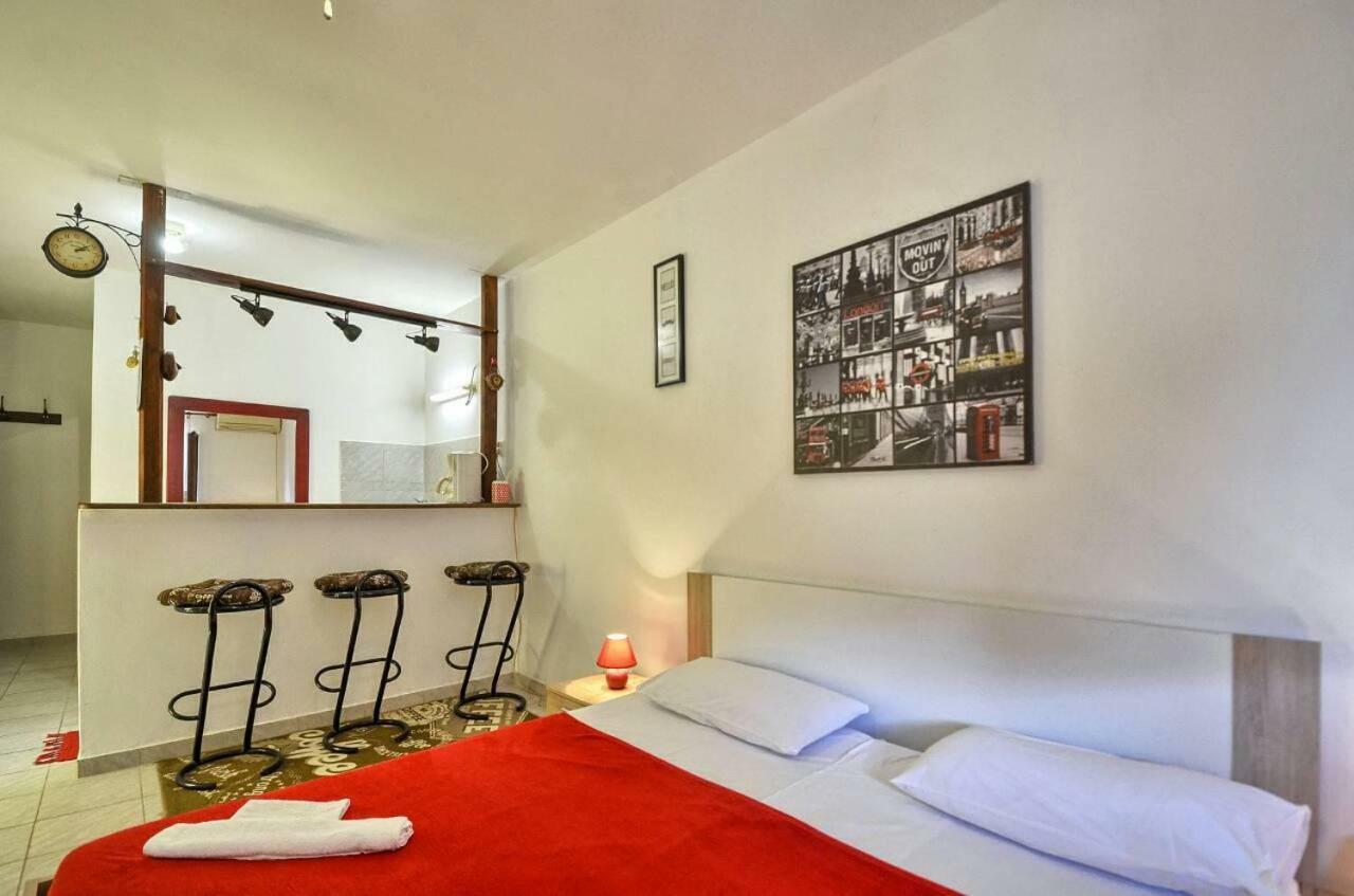The Big Smile Apartments Pula Exterior foto